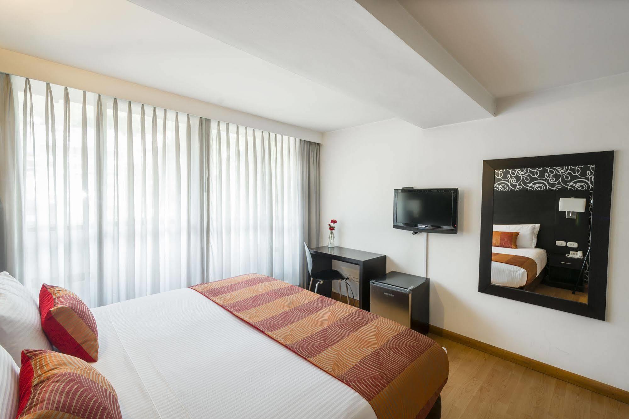 Hotel L'Etoile Javeriana Bogotá Esterno foto