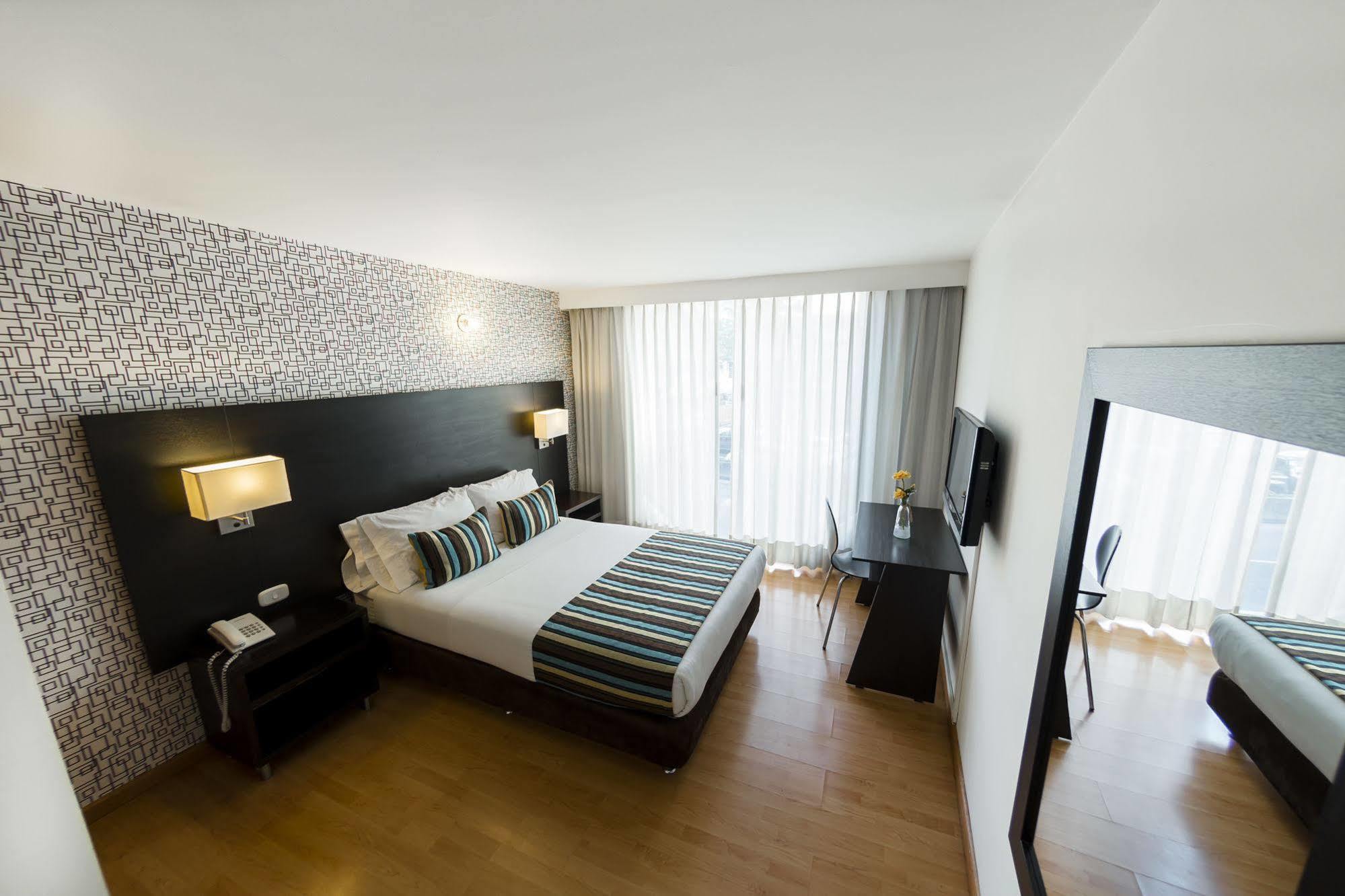 Hotel L'Etoile Javeriana Bogotá Esterno foto